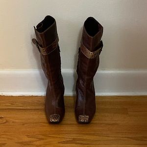 Looky Square-Toed Soft Leather Boots